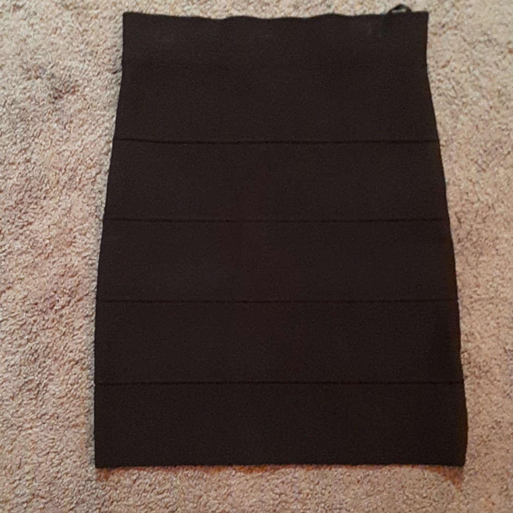 BCBG Black bandage skirt